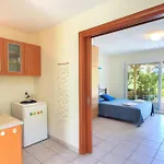 Apartament Iris Maisonettes And *