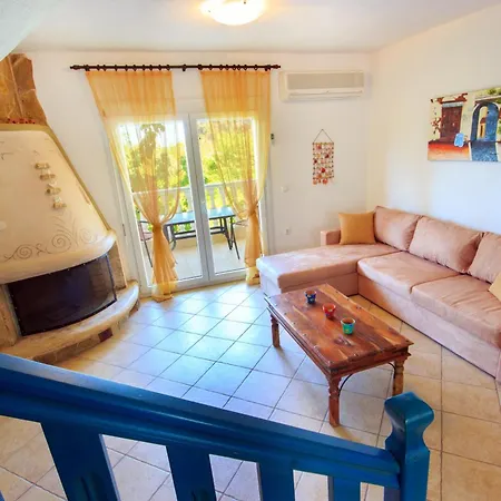 Iris Maisonettes&studios *