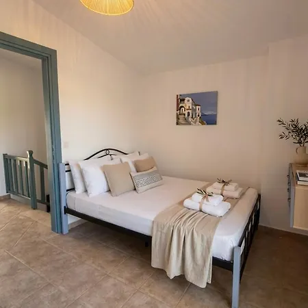 Iris Maisonettes&studios *